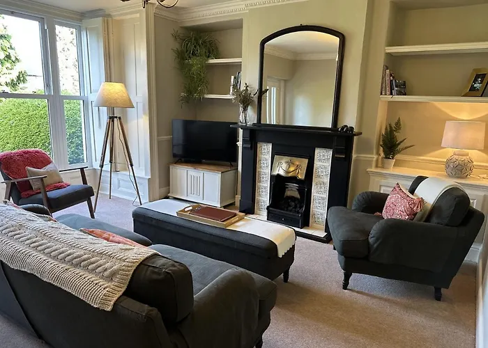 The Beeches - Chatsworth Apartment No 1 - Sleeps 2